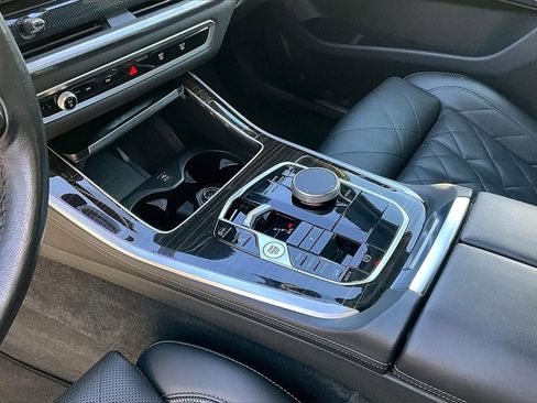 Used 2024 BMW X5 xDrive40i image 16