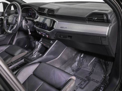 Used 2022 Audi Q3 2.0T Premium w/ Black Optic Sport Package image 45