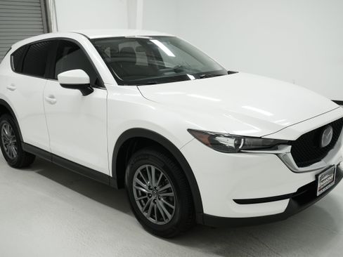 Used 2018 MAZDA CX-5 Sport w/ I-ACTIVSENSE Package image 3