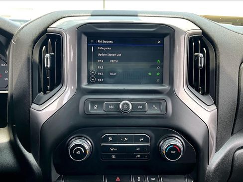 Used 2020 Chevrolet Silverado 1500 Custom w/ Infotainment Package RWD image 34