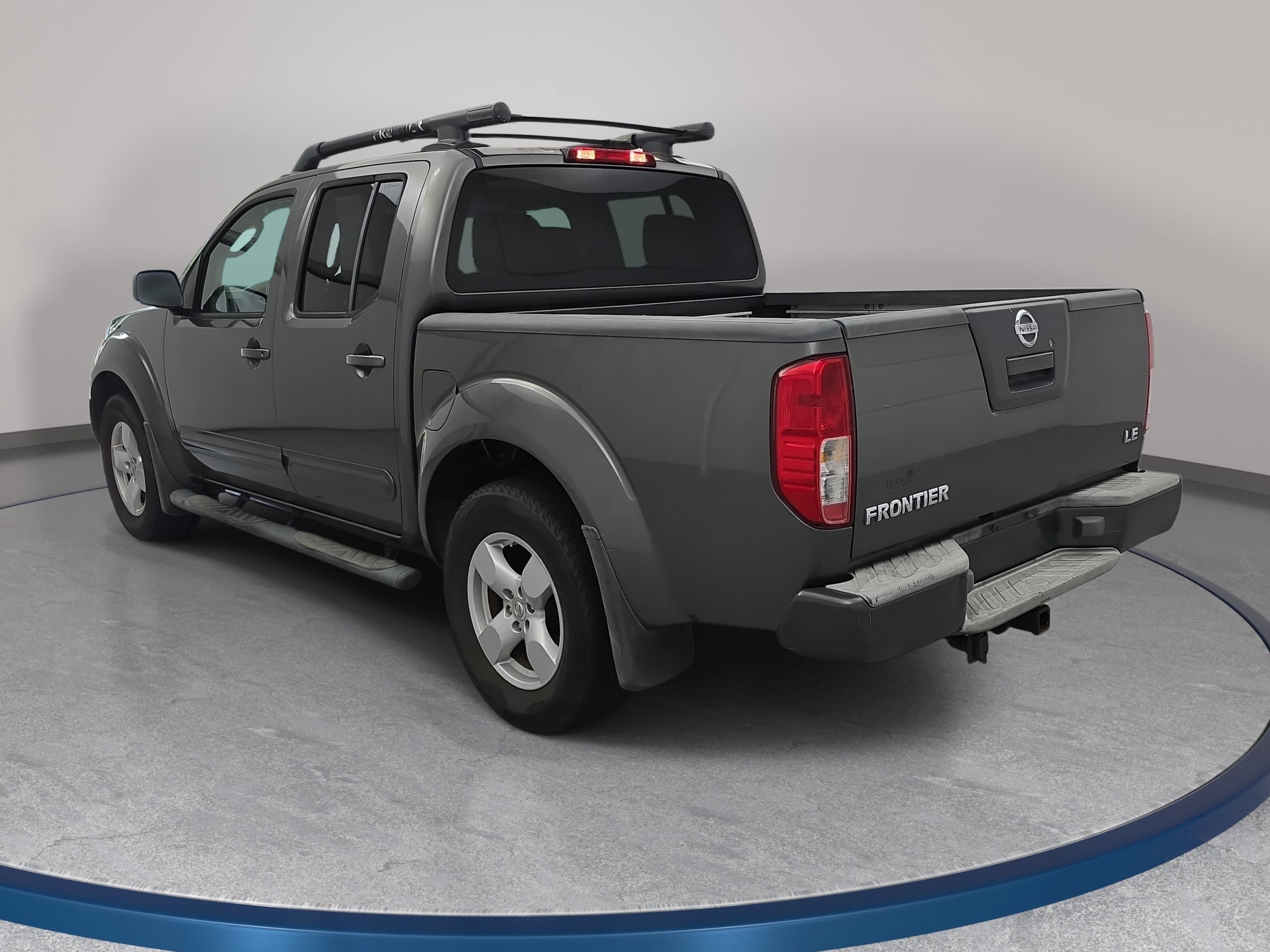 Used 2005 Nissan Frontier LE w/ (X01) Leather Pkg RWD image 7