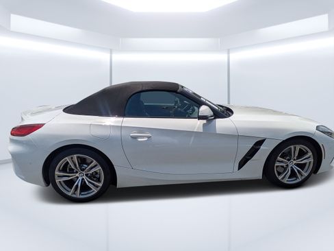 Used 2026 BMW Z4 sDrive30i RWD image 2