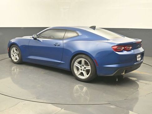 Used 2021 Chevrolet Camaro LT w/ Technology Package RWD image 3