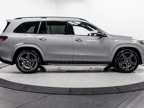 Used 2025 Mercedes-Benz GLS 450 4MATIC image 38