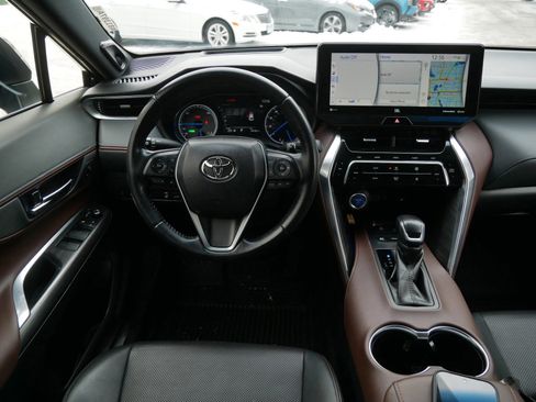 Used 2021 Toyota Venza Limited w/ Advanced Technology Package image 13