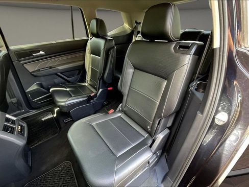 Used 2023 Volkswagen Atlas SE w/ Panoramic Sunroof Package FWD image 25