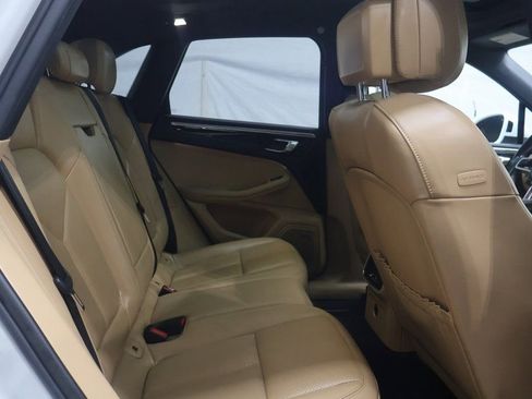 Used 2017 Porsche Macan S image 12
