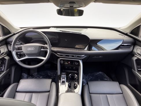 Used 2025 Audi Q5 Premium w/ Premium Plus AWD/4WD image 17