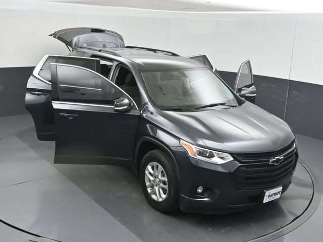 Used 2021 Chevrolet Traverse LT w/ LPO, Blackout Package FWD image 62
