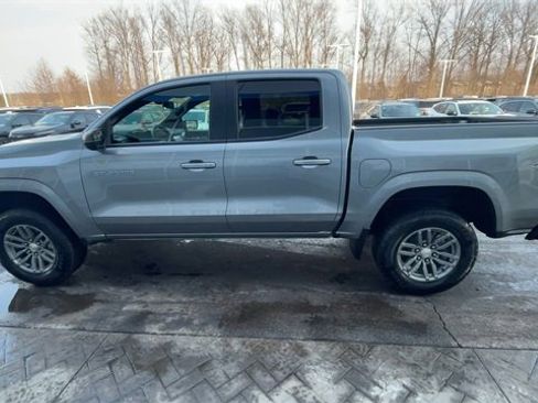 Used 2024 Chevrolet Colorado LT w/ LT Convenience Package image 5