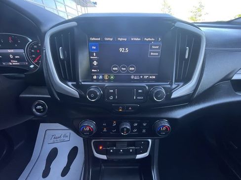 Certified 2024 GMC Terrain SLT w/ Infotainment Package II AWD/4WD image 13