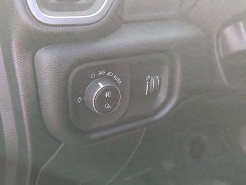New 2026 RAM 2500 Big Horn AWD/4WD image 13