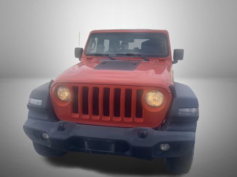 Used 2018 Jeep Wrangler Sport AWD/4WD image 2
