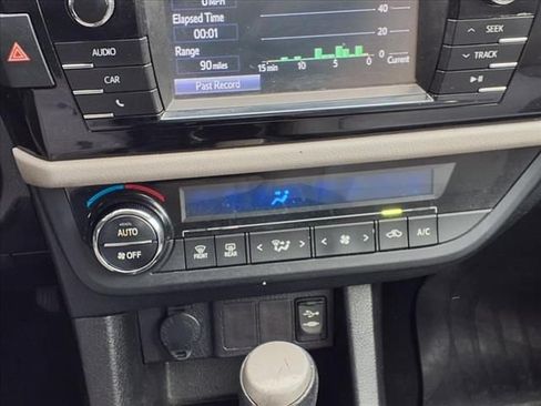 Used 2015 Toyota Corolla LE FWD image 14