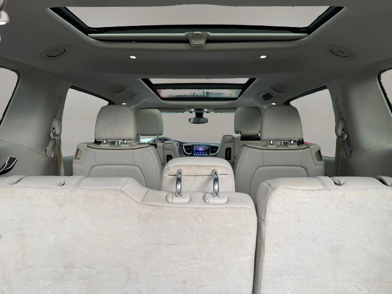 Used 2017 Chrysler Pacifica Limited FWD image 26