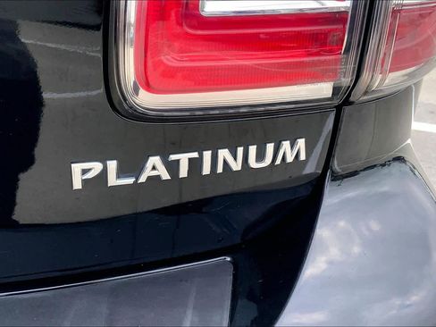 Used 2019 Nissan Armada Platinum w/ Captain's Chairs Package image 10