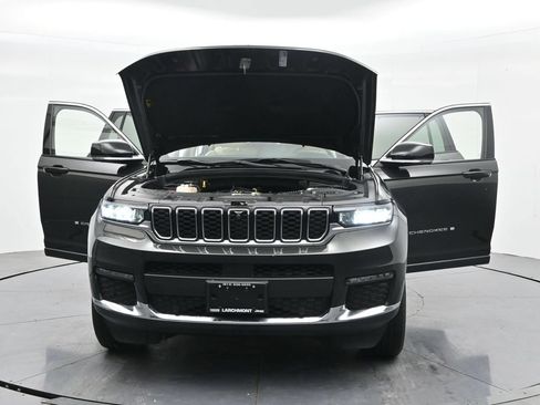 Used 2022 Jeep Grand Cherokee L Limited w/ Luxury Tech Group II AWD/4WD image 39