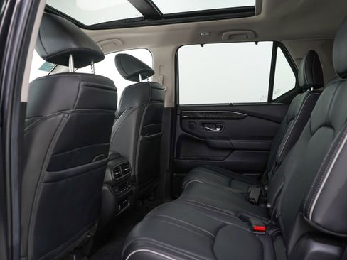 Used 2024 Honda Pilot Elite image 21
