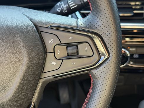 Used 2024 Chevrolet Trax RS w/ Driver Confidence Package image 17