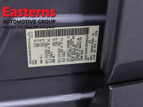 Used 2023 Nissan Rogue S AWD/4WD image 36