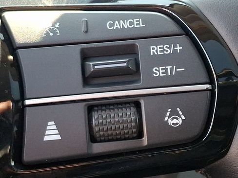 Certified 2024 Honda Pilot Elite image 23