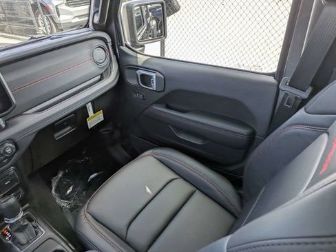 New 2026 Jeep Gladiator Rubicon AWD/4WD image 17