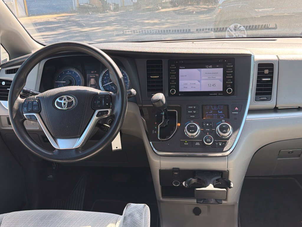 Used 2019 Toyota Sienna LE FWD image 21