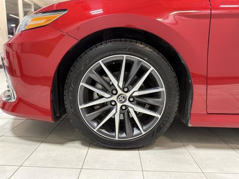 Used 2023 Toyota Camry XLE image 7
