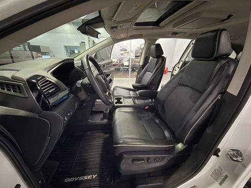 Used 2025 Honda Odyssey Elite image 10