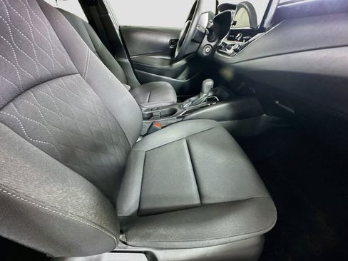 Used 2025 Toyota Corolla LE FWD image 28
