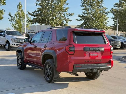 Used 2025 Toyota 4Runner SR5 AWD/4WD image 7