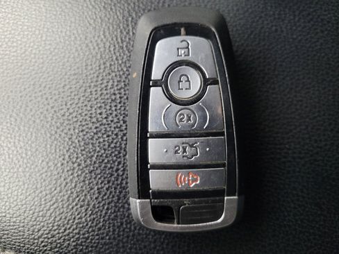 Used 2019 Ford Fusion Energi Titanium image 32