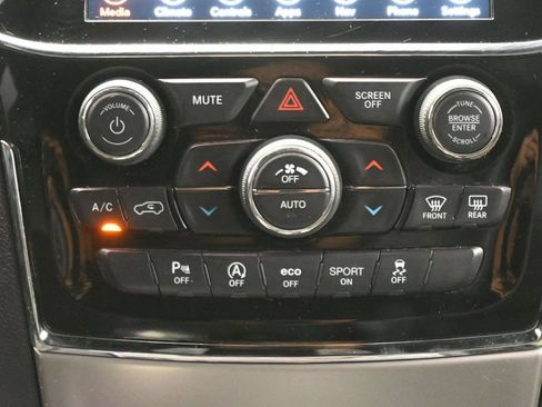 Used 2020 Jeep Grand Cherokee Laredo w/ Quick Order Package 2BN North AWD/4WD image 19