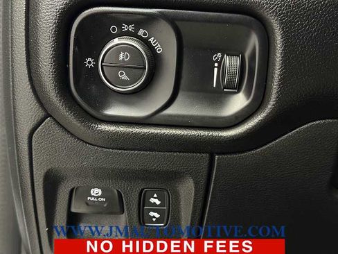 Used 2023 RAM 1500 Big Horn AWD/4WD image 33