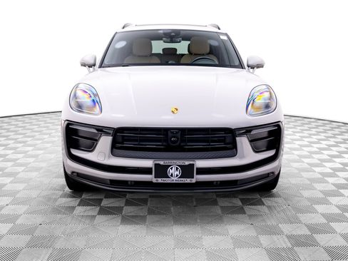 Used 2023 Porsche Macan AWD/4WD image 9