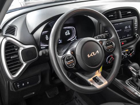 Used 2024 Kia Soul LX FWD image 31