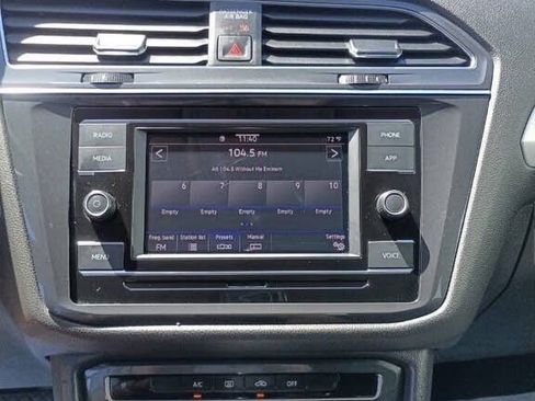 Used 2021 Volkswagen Tiguan S image 30