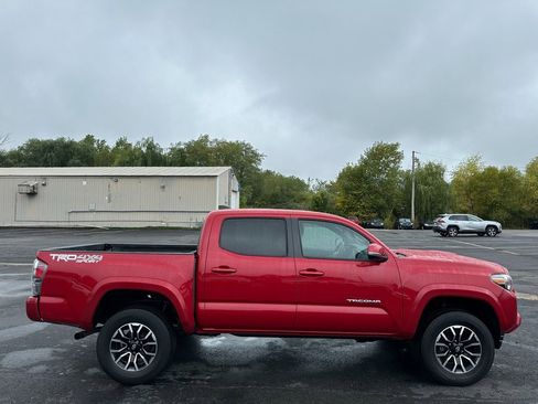 Used 2023 Toyota Tacoma TRD Sport image 12