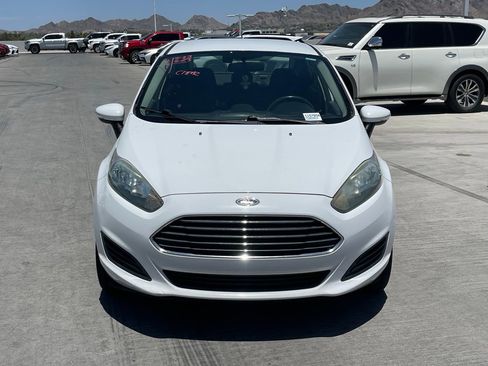 Used 2015 Ford Fiesta SE FWD image 3