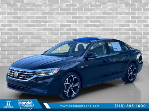 Used 2020 Volkswagen Passat 2.0T R-Line image 1