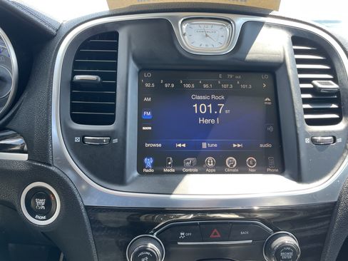 Used 2015 Chrysler 300 Limited AWD/4WD image 19