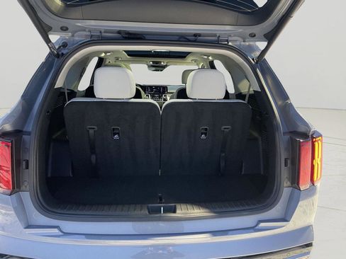 Used 2023 Kia Sorento SX image 10