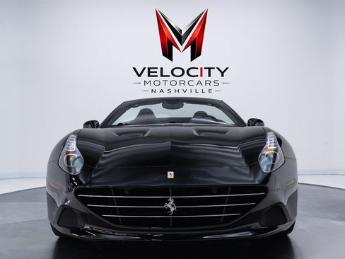 Used 2017 Ferrari California T RWD image 18