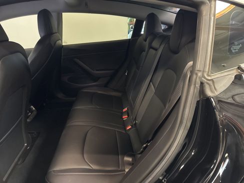 Used 2018 Tesla Model 3 Long Range image 11