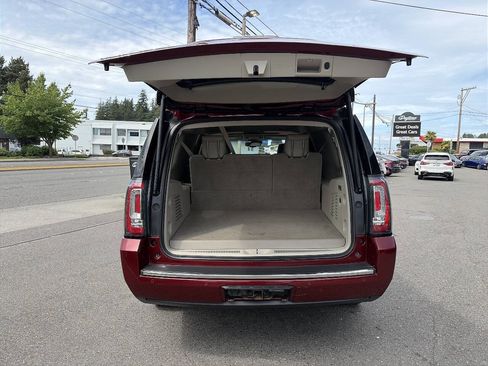Used 2019 GMC Yukon XL Denali w/ Denali Ultimate Package AWD/4WD image 8