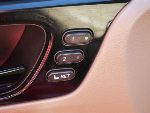 Used 2023 Honda Odyssey Elite image 17