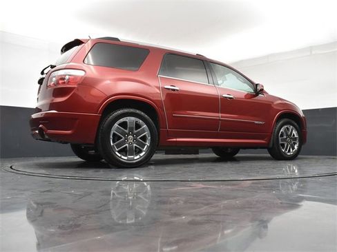 Used 2012 GMC Acadia Denali image 24