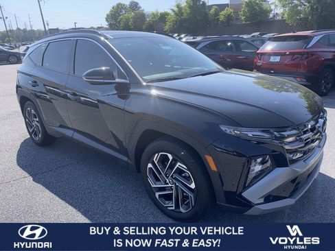 Certified 2025 Hyundai Tucson Limited image 1