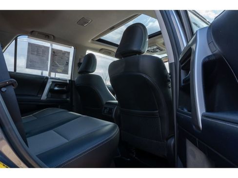 Used 2020 Toyota 4Runner SR5 Premium image 15