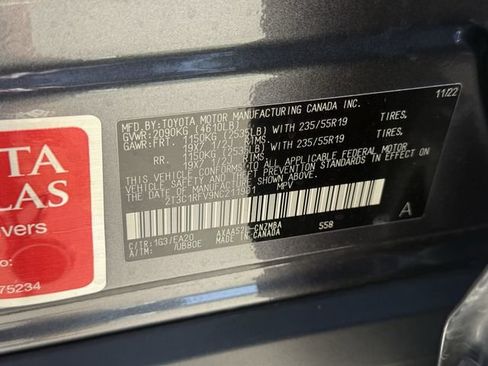 Used 2022 Toyota RAV4 XLE Premium FWD image 36